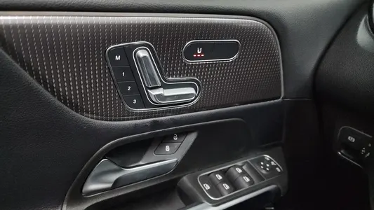 Mercedes-Benz GLB-Class X247 GLB220 2021 14