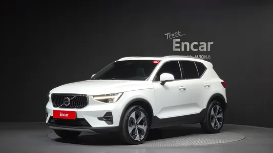 Volvo XC40 B4 2022