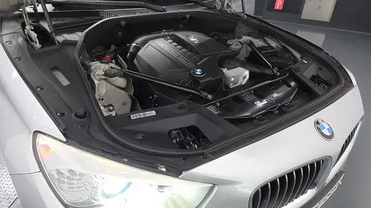 BMW 5 Series GT (F07) GT 2011 6