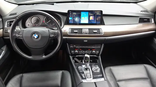 BMW 5 Series GT (F07) GT 2011 7