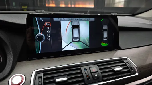 BMW 5 Series GT (F07) GT 2011 15