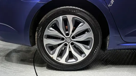 Renault Korea SM6 2.0 GDe RE 2016 5