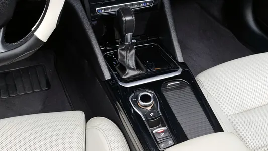 Renault Korea SM6 2.0 GDe RE 2016 9