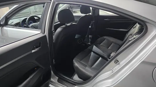 Hyundai AD 1.6 e-VGT 2016 11