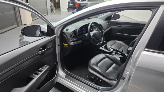 Hyundai AD 1.6 e-VGT 2016 10