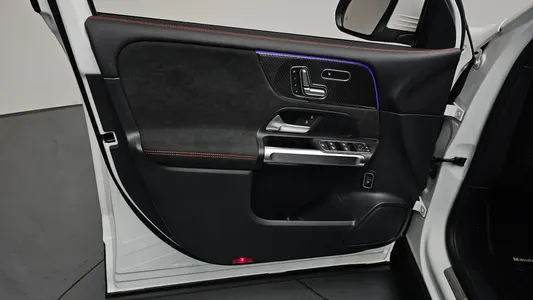 Mercedes-Benz GLB-Class X247 GLB250 4MATIC 2023 24