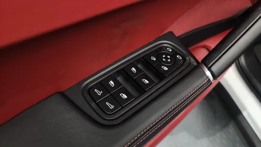 Porsche (PO536) 3.0 2023 38