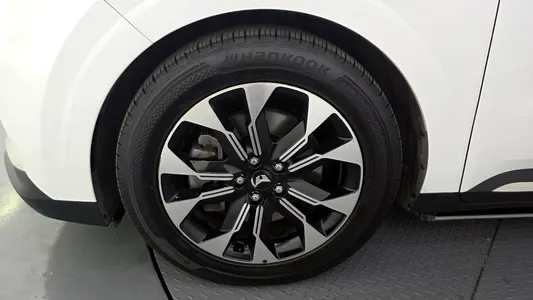 Kia Carnival 9 () 2021 5