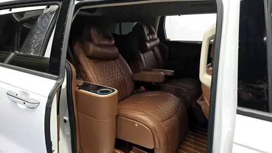 Kia Carnival 9 () 2021 11