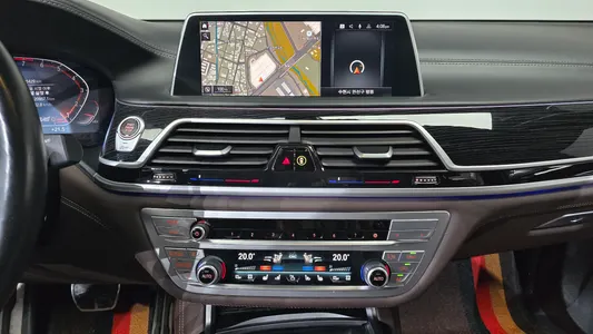 BMW 7 Series (G11) 740i M 2020 13