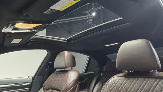 BMW 7 Series (G11) 740i M 2020 19