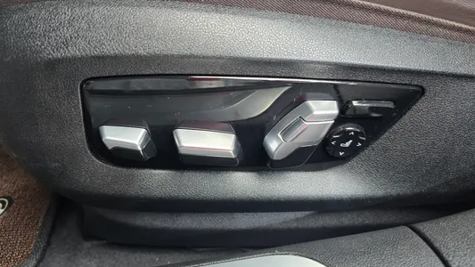BMW 7 Series (G11) 740i M 2020 31