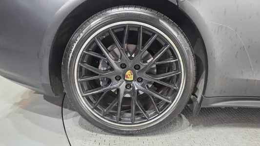 Porsche (971) 3.0 AWD 2018 5
