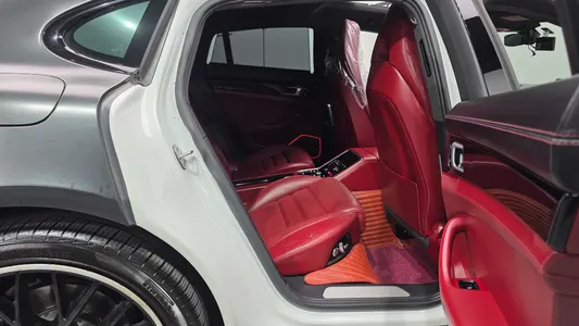 Porsche (971) 3.0 AWD 2018 12