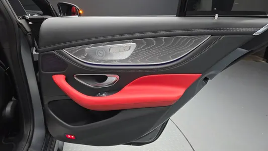 Mercedes-Benz AMG GT 4 43 4MATIC+ 2022 27