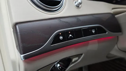 Mercedes-Benz S-Class W222 S560L 4MATIC 2019 18