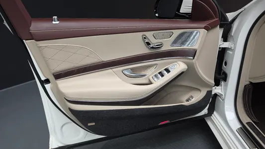 Mercedes-Benz S-Class W222 S560L 4MATIC 2019 24