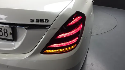 Mercedes-Benz S-Class W222 S560L 4MATIC 2019 23