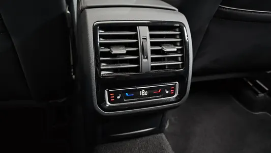 Volkswagen GT(B8) 2.0 TDI 2022 18