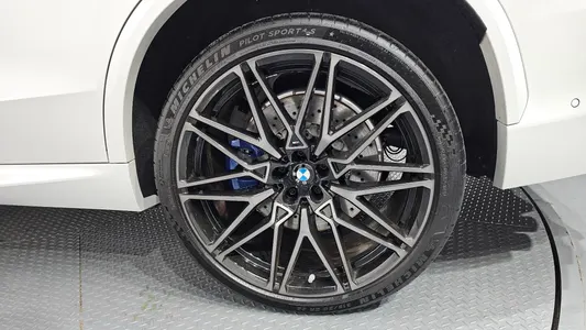BMW X5M (G05) 4.4 2025 21