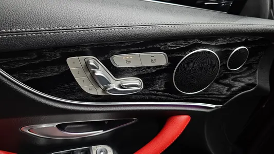 Mercedes-Benz E-Class W213 E220d 2017 16