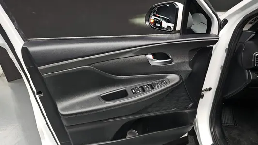 Hyundai 싼타페 HEV 1.6 2WD 2023 24