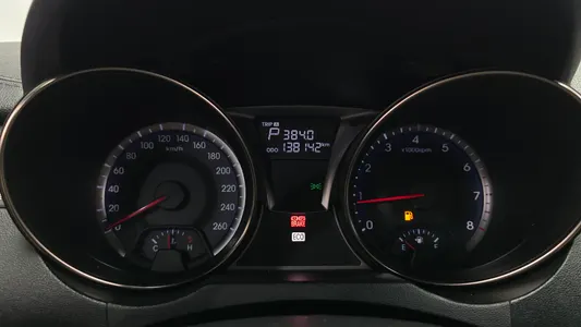 Hyundai Coupe 200 D 2015 8