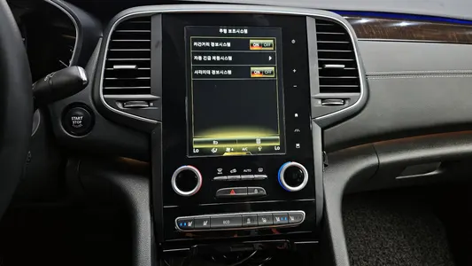 Renault Korea SM6 1.6 TCe RE 2016 18