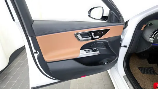 Mercedes-Benz E-Class W214 E200 2025 24
