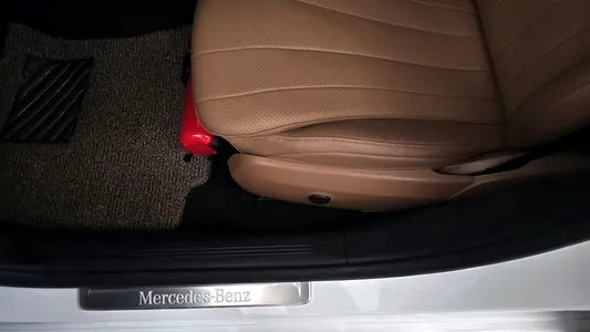 Mercedes-Benz E-Class W214 E200 2025 31