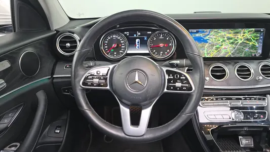 Mercedes-Benz E-Class W213 E220d 2018 14