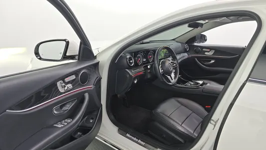 Mercedes-Benz E-Class W213 E220d 2018 10
