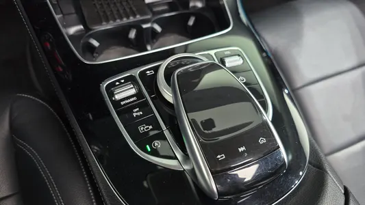 Mercedes-Benz E-Class W213 E220d 2018 19