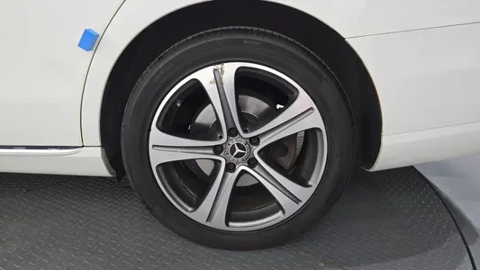 Mercedes-Benz E-Class W213 E220d 2018 21