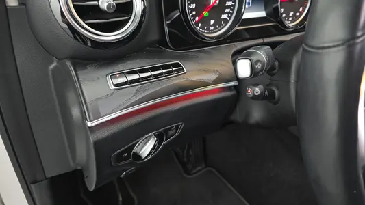 Mercedes-Benz E-Class W213 E220d 2018 27