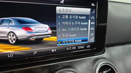 Mercedes-Benz E-Class W213 E220d 2018 29