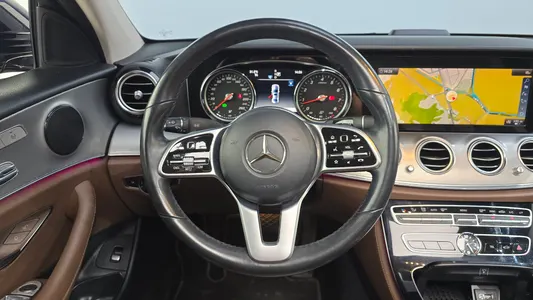 Mercedes-Benz E-Class W213 E300 2018 14