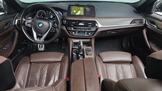 BMW 5 Series (G30) 520d M 2018 7