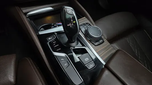 BMW 5 Series (G30) 520d M 2018 9