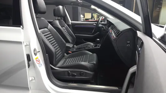 Volkswagen GT(B8) 2.0 TDI 4 2021 11