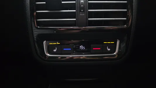 Volkswagen GT(B8) 2.0 TDI 4 2021 19