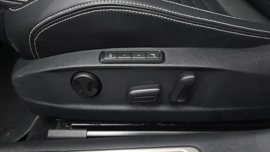 Volkswagen GT(B8) 2.0 TDI 4 2021 32