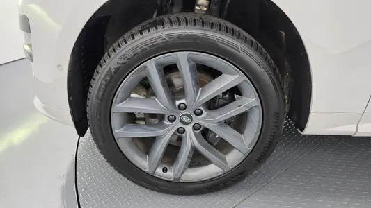 Land Rover 3 D300 HSE 2023 21