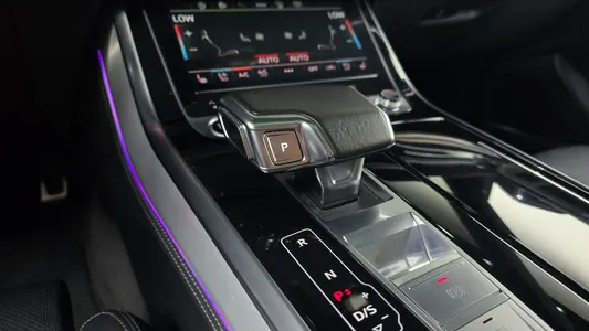 Audi Q8 (4M) 55 TFSI 2021 8