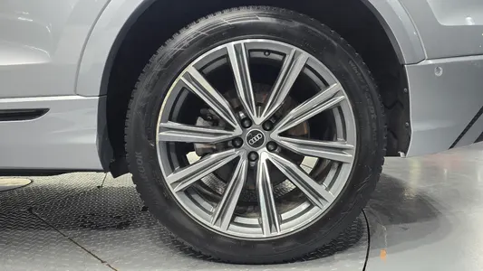 Audi Q8 (4M) 55 TFSI 2021 21