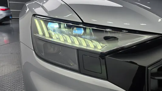 Audi Q8 (4M) 55 TFSI 2021 22