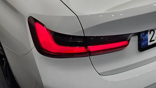 BMW 3 Series (G20) 320i M 2024 23