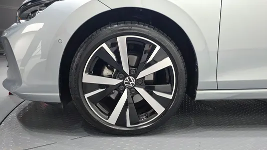 Volkswagen 8 2.0 TDI 2026 4