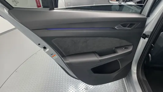 Volkswagen 8 2.0 TDI 2026 25