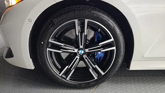 BMW 3 Series (G20) 320i M 2025 4